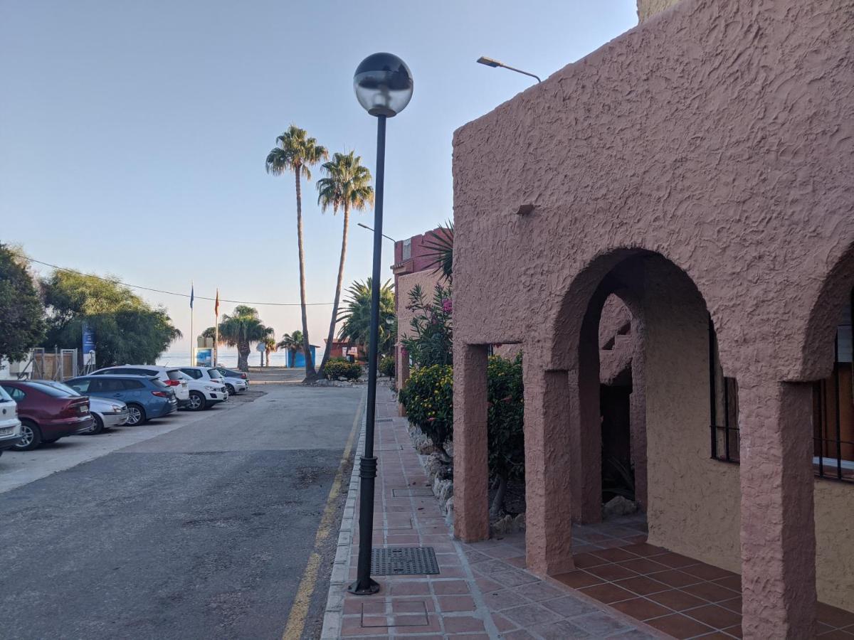 Renovated Apartment On Beachside With Pool Nerja Eksteriør bilde