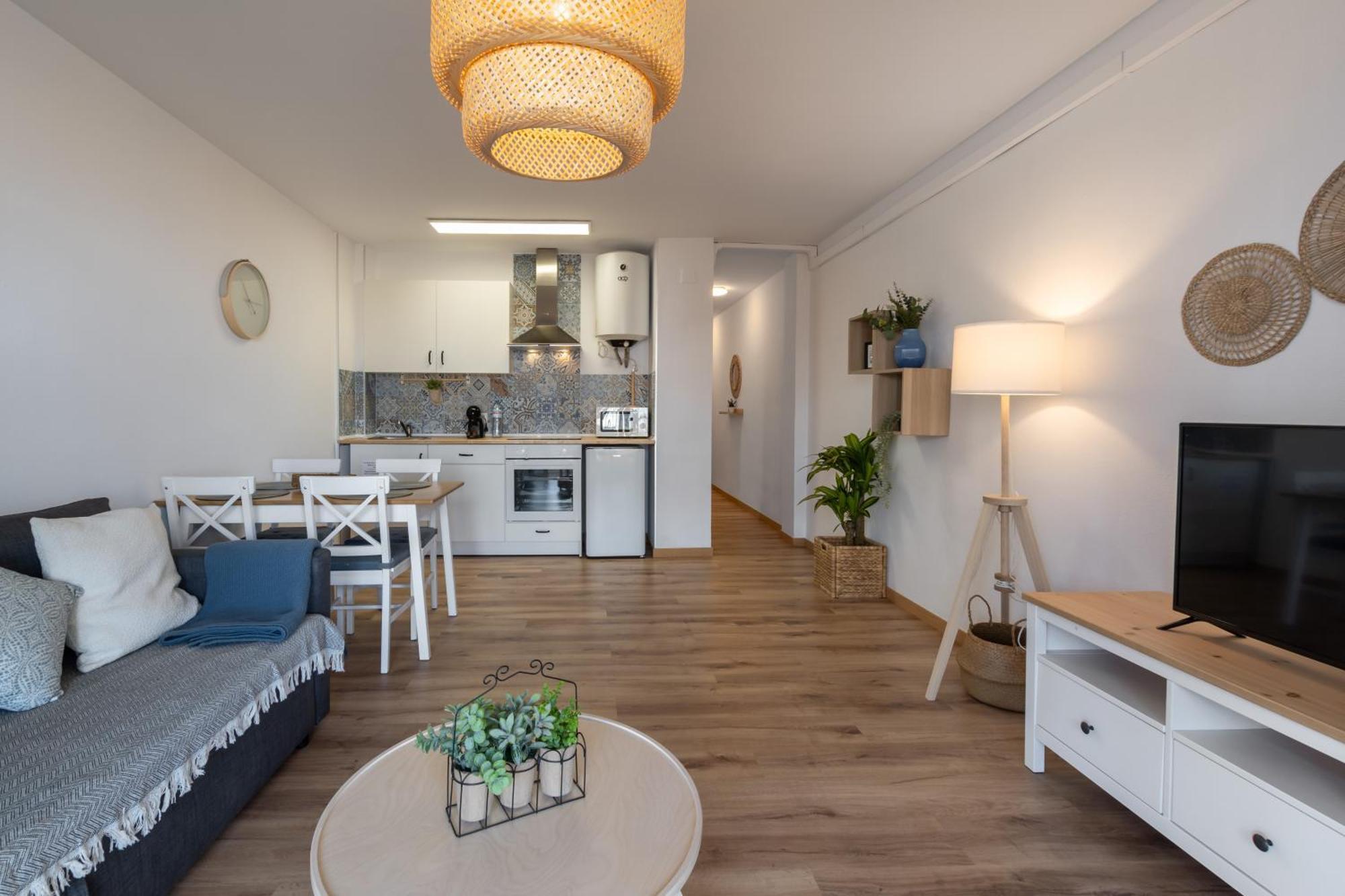 Renovated Apartment On Beachside With Pool Nerja Eksteriør bilde