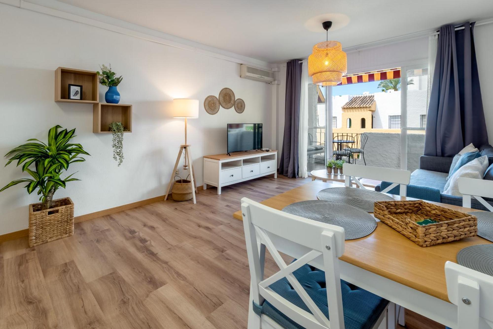 Renovated Apartment On Beachside With Pool Nerja Eksteriør bilde