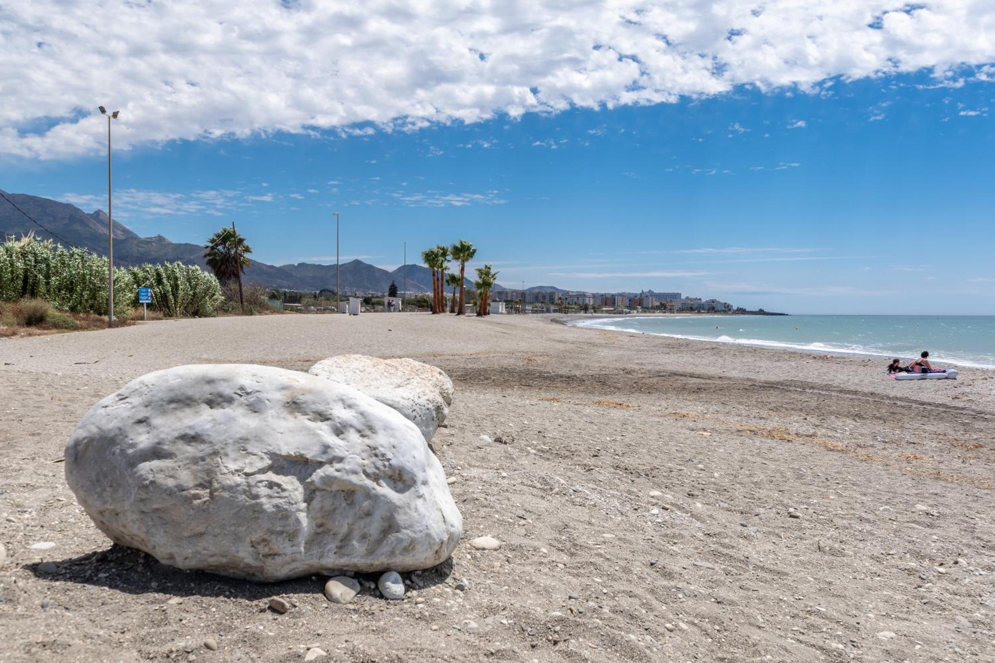 Renovated Apartment On Beachside With Pool Nerja Eksteriør bilde